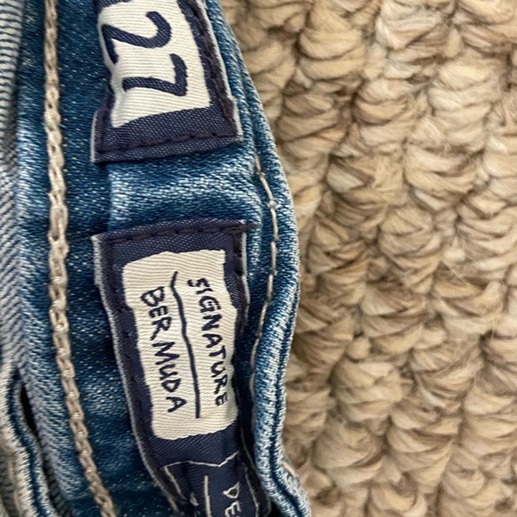 Authentic Signature Miss Me Bermuda Jean Shorts! Size 27! Sparkles! - Picture 5 of 5